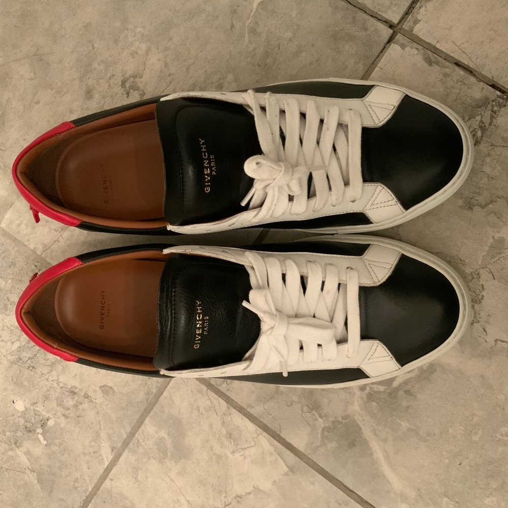 Givenchy sneakers size 11